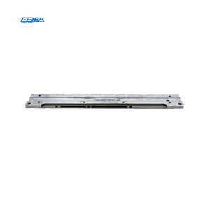 Soporte inferior original desmontado para radiador de automóvil MY83‑8052‑AC, pieza de repuesto genuina usada para Aston Martin DBX - Product Image 1