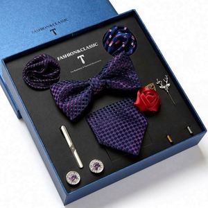 Coffret Cadeau Luxe Homme 2023 – 5 Pièces de Haute Qualité : Écharpe, Gants, Cravate avec Boîte Cadeau pour Boutique, Ceinture Homme en Papier Sérigraphié - Product Image 3