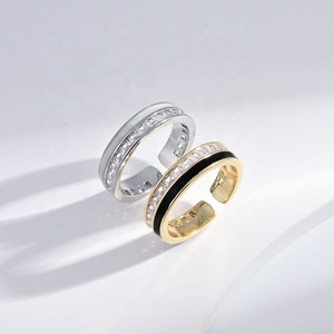 Anillos ajustables de plata de ley 925 al por mayor, personalizados para mujer, chapados en oro de 18k, con esmalte rojo y negro. - Product Image 3