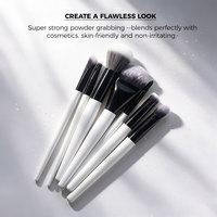 Ensemble de 15 pinceaux de maquillage, base noire, poils synthétiques à pointe blanche, ferrules en aluminium noir mat, manches peints en blanc