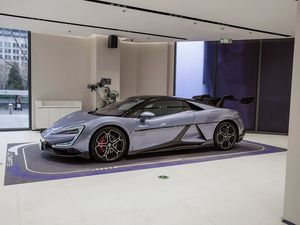 2024 Offre Spéciale <span class=keywords><strong>Byd</strong></span> Yangwang U9 <span class=keywords><strong>voiture</strong></span> de sport <span class=keywords><strong>électrique</strong></span> EV <span class=keywords><strong>chinoise</strong></span> grande <span class=keywords><strong>voiture</strong></span> de sport populaire fabriquée en Chine - Product Image 4