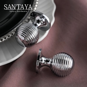 サンタヤ クロムメッキ シルバー真鍮製ハンドル キッチンキャビネットプル ベッドルームワードローブ引き出しノブ 家具用ブロンズボールハンドル - Product Image 5