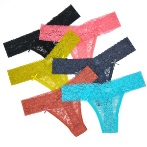 Tanga Sexy in Pizzo Rosso e Blu Misto, Perizoma per Donne - Product Image 1