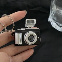 Pendentif Lumineux Créatif Rétro Vintage LED Style Appareil Photo SLR avec Son d'Obturateur, Collier Flash Lumineux sur Chaîne Maille Forçat