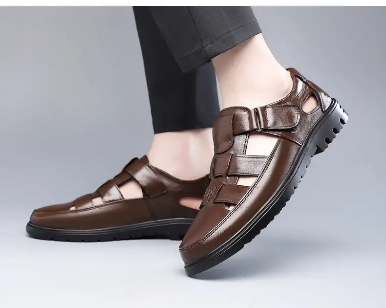 รองเท้าแตะหนังสำหรับผู้ชาย,รองเท้าผู้ชายน้ำหนักเบาสวมใส่สบายดีไซน์ใหม่สำหรับฤดูร้อน