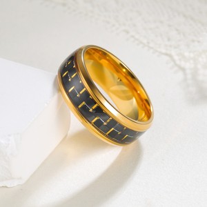 <span class=keywords><strong>La</strong></span> mode européenne et américaine ne se démode jamais. Bague en fibre de carbone et acier inoxydable. Bague tendance pour couple. - Product Image 4