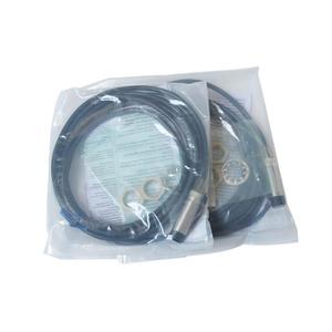 Sensor de Proximidad Fotoeléctrico Omron E2B-S08KS02-WP-B1 con Terminal de Tornillo Blindado para Uso Industrial - Product Image 1