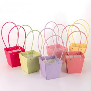 Boîte à fleurs en carton blanc imperméable <span class=keywords><strong>de</strong></span> forme trapézoïdale portable <span class=keywords><strong>de</strong></span> couleur macaron, pour bricolage en salon, sac en carton laminé pour œillets - Product Image 1