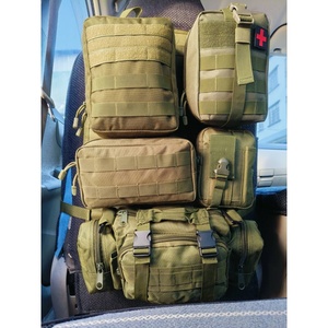 Organisateur de siège arrière de voiture durable MMC AKM-82 avec 5 sacs multifonctionnels pour solutions de rangement de véhicules passagers - Product Image 2