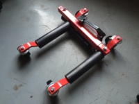CRIC HYDRAULIQUE DE POSITIONNEMENT DE VÉHICULE