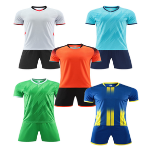 Neue Saison Sommer Fußball Trikots Sets 100% Polyester Atmungsaktiv Schnelltrocknend Unisex Trainer Uniformen - Product Image 1