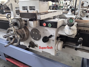 Torno de metal manual de servicio ligero <span class=keywords><strong>Supertech</strong></span> LC660C/3000 | Cama de 660mm oscilante de 3000mm | Motor de husillo de HP | para ejes y piezas grandes - Product Image 3