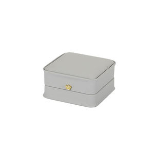 Caja de Joyería de Cuero PU Blanca de Lujo con Estampado Dorado y Logotipo Personalizado para Joyas - Product Image 4