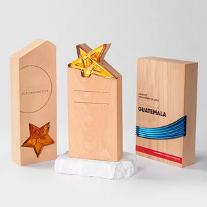 شرف الشركة المصنعة للكريستال مخصص للبيع بالجملة تصميم فريد خشبي - Product Image 2