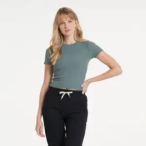 T-shirt à manches courtes pour femmes, nouveau Style d'été, mode de rue, décontracté et moulant pour la peau, 2023