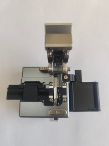 Nouveau coupe-fibre optique <span class=keywords><strong>de</strong></span> haute précision SL C12 avec boîte <span class=keywords><strong>de</strong></span> récupération <span class=keywords><strong>de</strong></span> fibres intégrée, compatible avec la fusion professionnelle des réseaux - Product Image 2