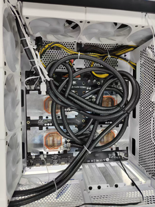 Châssis de station d'accueil V100 32 Go 4 GPU pour ordinateur de bureau, mémoire vidéo intégrée totale jusqu'à 128 Go, cartes graphiques non incluses, haute performance - Product Image 6