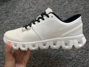 รองเท้าวิ่งแฟชั่น แบรนด์ดัง รองเท้าดีไซเนอร์ รองเท้ากีฬาคุณภาพหรูหราพร้อมไฟ LED - Product Image 6