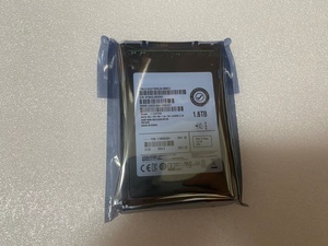 P04553-B21 ฮาร์ดดิสก์แบบโซลิดสเตทขนาด 1.6TB SAS 12Gb/s สำหรับเซิร์ฟเวอร์ภายใน ขนาด 2.5 นิ้ว - Product Image 3