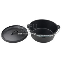 BBQ Camping Batterie de cuisine en fonte Four hollandais en fonte de camp profond pré-assaisonné Camping Sauce Pot Four hollandais extérieur avec lève-couvercle