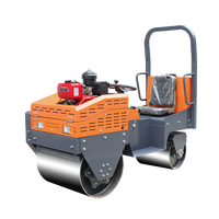 Rouleau vibratoire à tambour unique BOMAG de 6 tonnes, robuste, avec système entièrement hydraulique pour le compactage des couches de fond de chaussée autoroutière