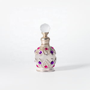 Botella de Perfume de Metal de 15 ml, Estilo Árabe Dubái Retro, Única, de Bolsillo, para Decoración del Hogar, Aceites Esenciales y Attar - Product Image 1