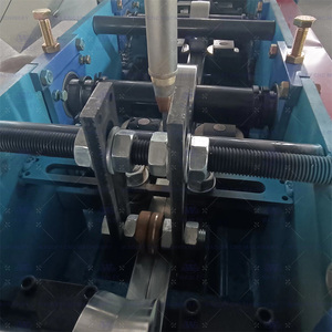 Machine de formage de tubes en acier au carbone Wadley pour la fabrication de tuyaux ronds et carrés soudés - Product Image 6