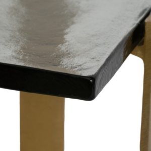 Table d'appoint fine avec plateau noir et base dorée pour la décoration intérieure, table de chevet, chambre à coucher, salon - Product Image 5