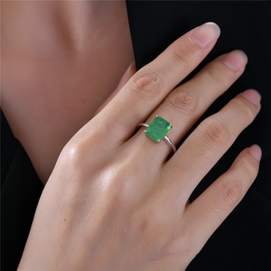 MUSHAN Jewelry Factory 4ct 8*10mm <span class=keywords><strong>Bague</strong></span> fine en émeraude synthétique verte Bagues de fiançailles en argent sterling 925 pour femmes - Product Image 3