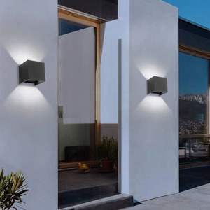 Nero bianco quadrato decorativo <span class=keywords><strong>applique</strong></span> murale led su e giù luce ip65 impermeabile accanto alla parete luminosa a cilindro a led - Product Image 2