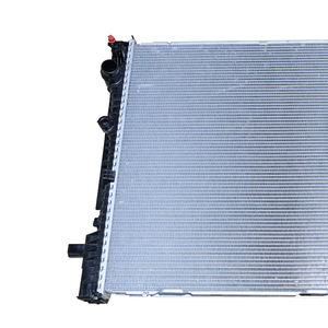 Venta caliente Auto Engine Parts OE 17119887702 Motor Refrigeración Agua Radiador Aluminio Refrigerante Radiador Para <span class=keywords><strong>Bmw</strong></span> <span class=keywords><strong>X3</strong></span> - Product Image 4