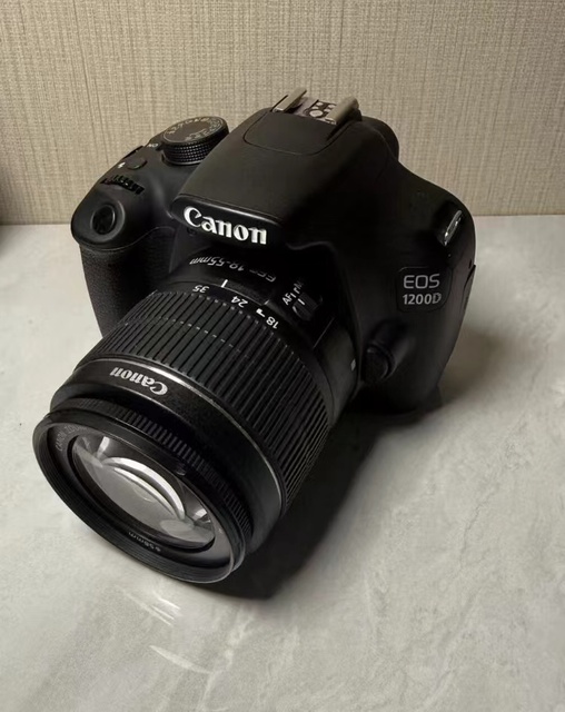 Low Price Used Canons 1200D+ 18-55mm Camera Set Beginner Digital Camera