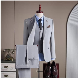 Maßgeschneiderter Luxus-Anzug aus Polyester für Herren, Hochwertiges Formelles Business-Outfit für VIP-Unternehmensveranstaltungen - Product Image 3