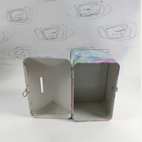 Accessoire de tirelire en forme de maison de qualité supérieure Boîte en fer blanc en métal recyclable Conteneur cosmétique d'usine personnalisé