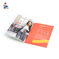 Impression de catalogue personnalisée à piqûres apparentes, pelliculage brillant, gaufrage UV 3D, marquage à chaud, impression offset