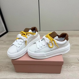 Baskets compensées de luxe en cuir véritable pour femme, couleur contrastée blanc-marron, semelle épaisse, chaussures de créateur tendance pour la marche quotidienne - Product Image 4