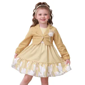 Robe pour filles 2023 printemps nouvelle jupe pour fille ensemble trois pièces jupe à la mode pour enfants printemps et automne