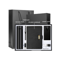 Ensemble cadeau 6-en-1 : Power Bank 10000 mAh, porte-clés, carnet A5 et stylo, clé USB 32 Go et gourde isotherme