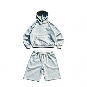 Ensemble de survêtement unisexe 2 pièces personnalisé avec logo, comprenant un crop top et un short à capuche pour homme et femme, effet délavé à l'acide - Product Image 1