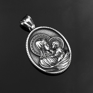 Collier pendentif Vierge Marie en acier inoxydable pour homme, bijou religieux, breloque ovale à thème pour cérémonies et assortiment vestimentaire - Product Image 4