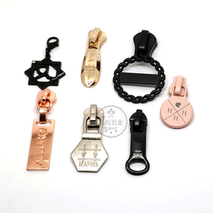 Tùy Chỉnh Chất Lượng Cao Dây Kéo Đầu Sliver Túi Xách Dây Kéo Puller Không Thấm Nước Zip Nhãn Nhà Sản Xuất Thấp Moq Tùy Chỉnh Kim Loại Dây Kéo - Product Image 3