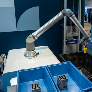 Robot Colaborativo Industrial UR8 de Alta Calidad, Brazo Robótico para Manipulación de Materiales, Soldadura y Cuidado de Máquinas - Product Image 4
