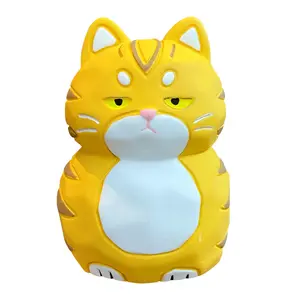 Baimao Promotional Gifts Original Cartoon Wood Carving Design Cat Ornaments Creative Desk or Car Ornaments