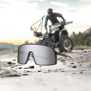 Gafas de Sol Deportivas Polarizadas con Protección UV, Montura de PC, Lentes Espejadas, con Cordón, para Ciclismo, para Hombre y Mujer - Product Image 3