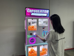 Capsule Toys Candy Bouncy Ball Vending <span class=keywords><strong>Machine</strong></span> Gacha Candy And Toy Vending Machines Plastic <span class=keywords><strong>Gumball</strong></span> <span class=keywords><strong>Machine</strong></span> - Product Image 3