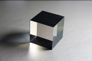 Divisor de Feixe Polarizado em Cubo de Canto Ruike H-K9L H-ZF3 de Alta Precisão Personalizado com Vidro Óptico de Sílica Fundida e Revestimento AR - Product Image 5