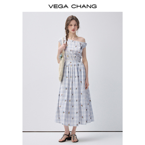 VEGA CHANG Abito da donna a trapezio midi azzurro a quadri asimmetrico monospalla con maniche a cappuccio ricamato floreale a vita alta plissettato - Product Image 3