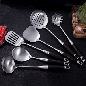 Ustensiles <span class=keywords><strong>de</strong></span> <span class=keywords><strong>cuisine</strong></span> en acier inoxydable 304, manche en bois, outils <span class=keywords><strong>de</strong></span> <span class=keywords><strong>cuisine</strong></span>, cuillère, Wok, spatule, écumoire, ustensiles <span class=keywords><strong>de</strong></span> <span class=keywords><strong>cuisine</strong></span> - Product Image 2