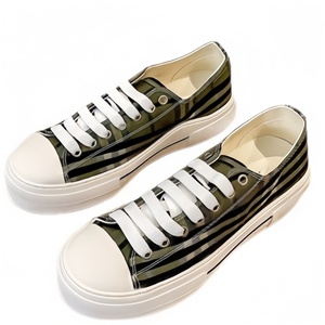 Chaussures en toile rétro classiques en gros – Qualité supérieure, luxueuses, tendance, confortables et respirantes - Product Image 3