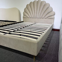Europäisches Polster-Kopfteil aus Stoff mit Knopfheftung, Massivholz-Lattenrost, weich gepolstert, geeignet für Hauptschlafzimmer in Villen